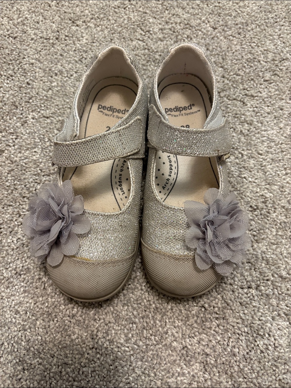 pediped Girls' Sparkle Mary Jane Shoes in Light Gray with Flower 28